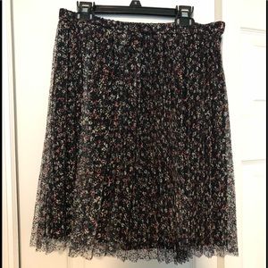 Junio ’s size small floral shirt with tag